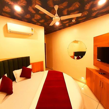 Hotel Suncity 아흐메다바드 외부 사진