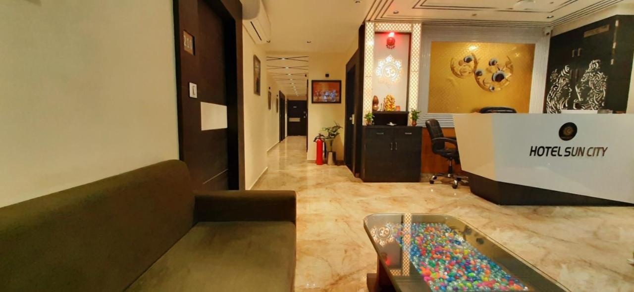 Hotel Suncity 아흐메다바드 외부 사진