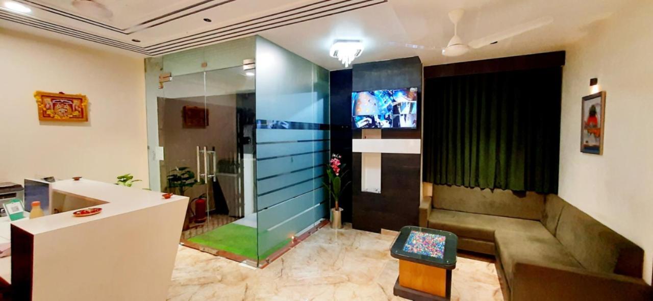 Hotel Suncity 아흐메다바드 외부 사진
