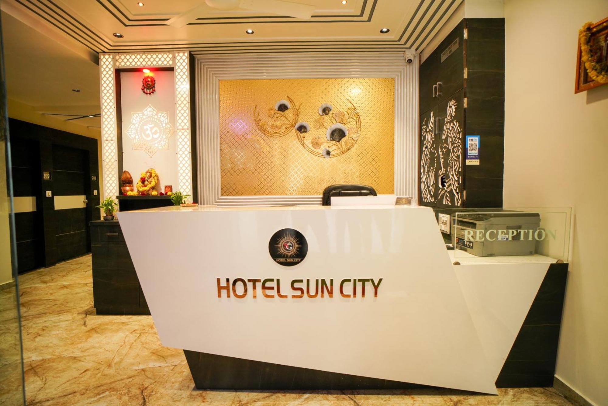 Hotel Suncity 아흐메다바드 외부 사진