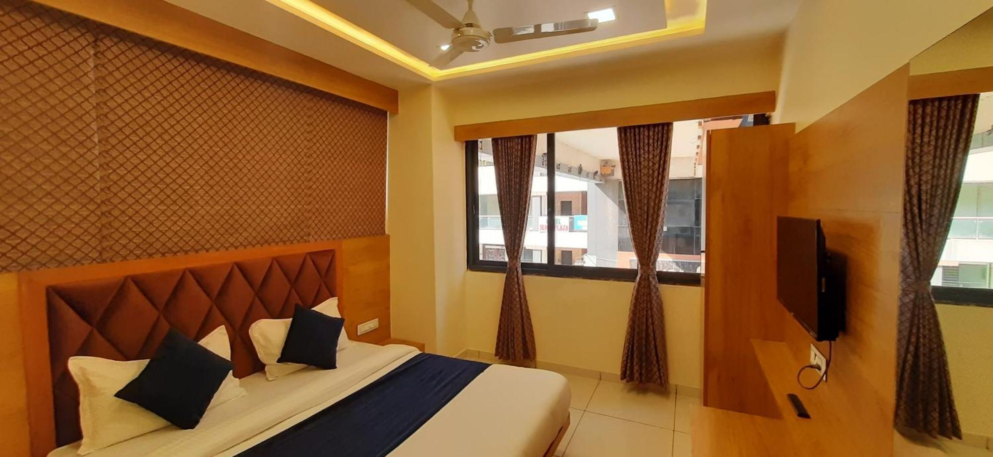 Hotel Suncity 아흐메다바드 객실 사진